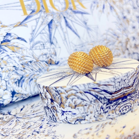 DIOR “Golden Pollen” Gold Plated Pierced Earrings Jewelry by Christian Dior - Picture 13 of 14